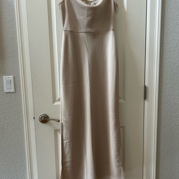 NWT BHLDN Cali Satin Cowl Neck MIDI Slip Dress in Champagne. Classic. Occasion. - Picture 4 of 16